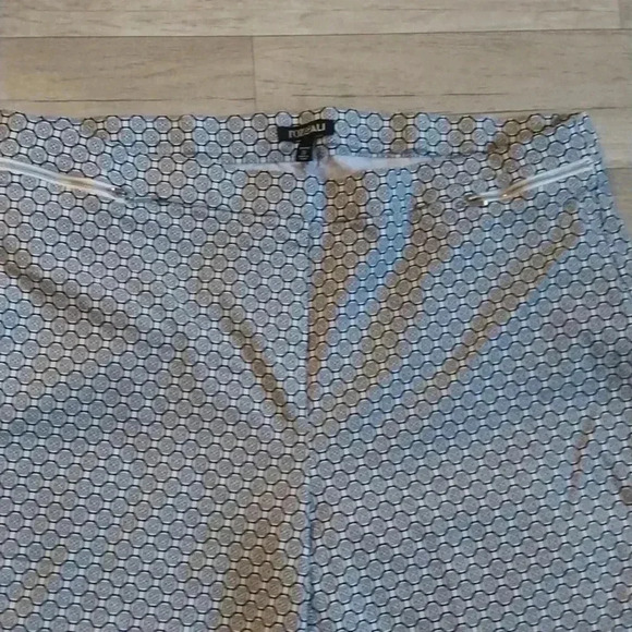 Roz & Ali Black and White Pattern Pants Size 22 - Picture 2 of 8